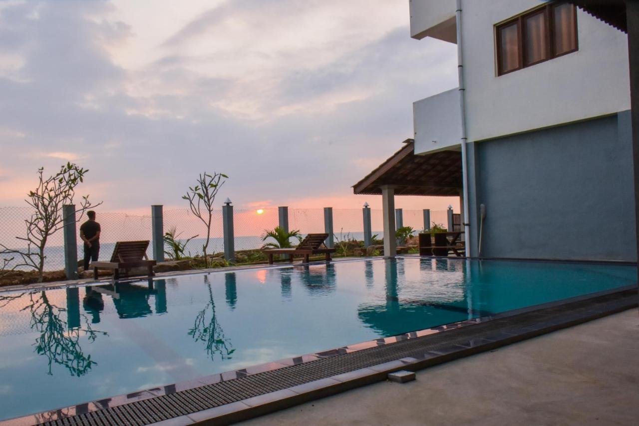 Arrow Beach Resort Galle Ngoại thất bức ảnh